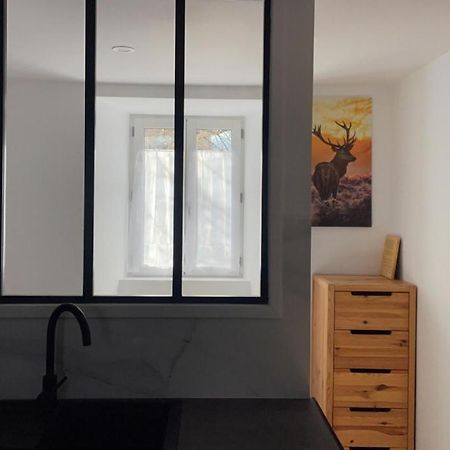 Appartement Avec Chambre Ouverte Бур-Мадам Екстериор снимка