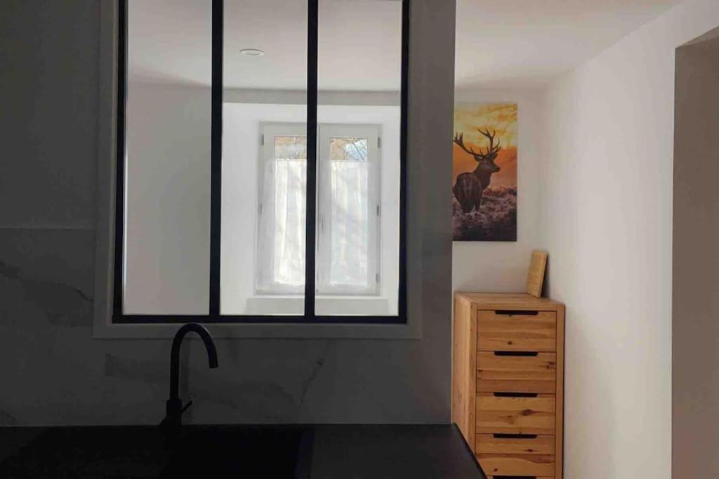 Appartement Avec Chambre Ouverte Бур-Мадам Екстериор снимка
