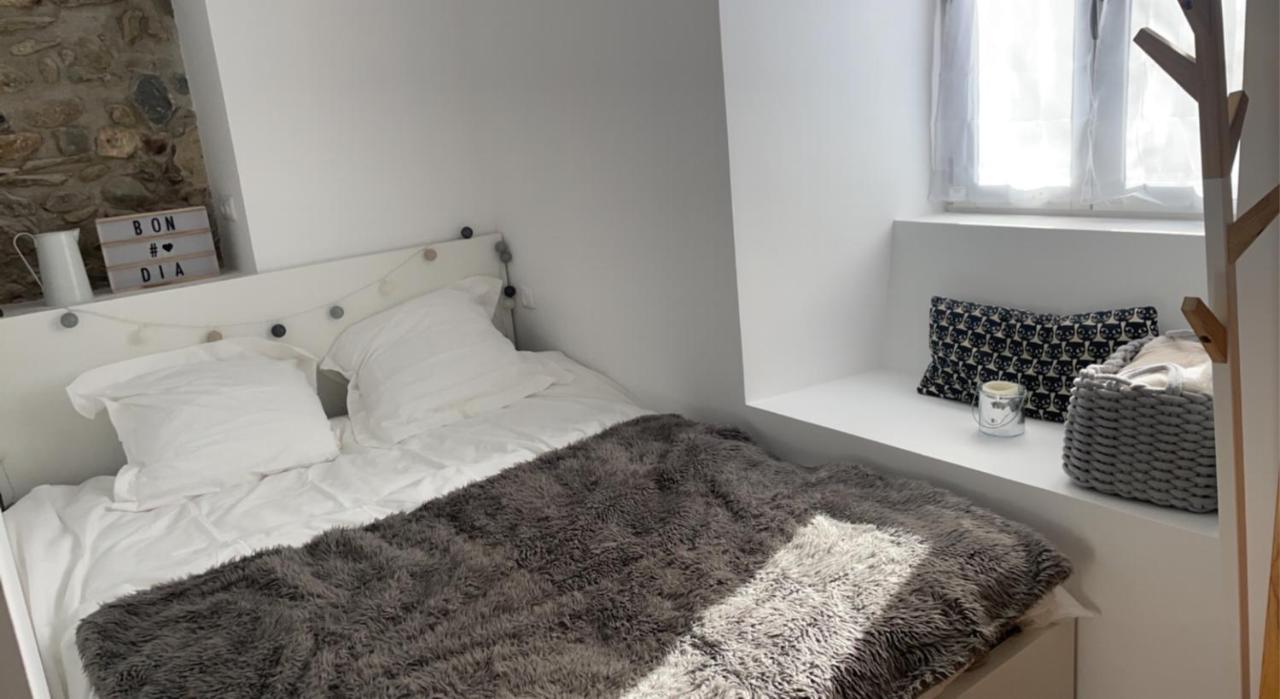 Appartement Avec Chambre Ouverte Бур-Мадам Екстериор снимка